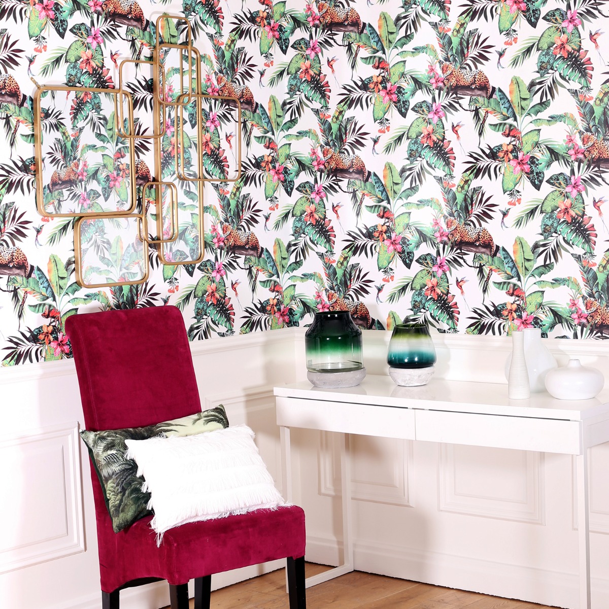 Animal Jungle Tropical Wallpaper White / Multi Arthouse 908505