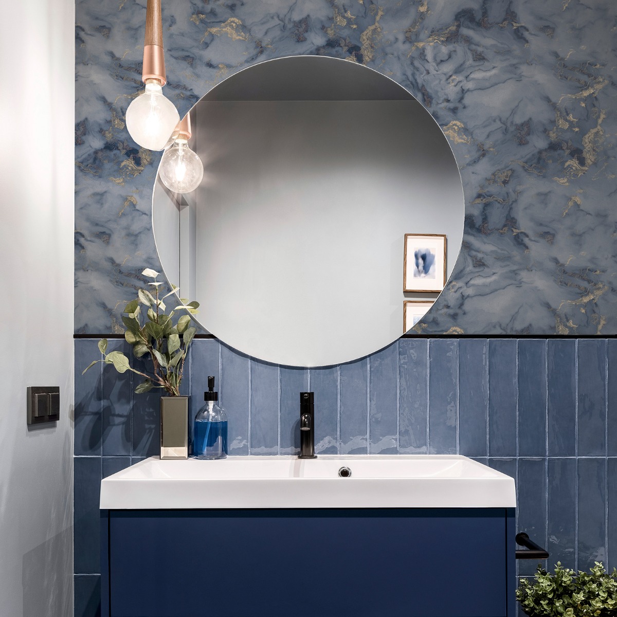 Bahia Marble Navy Wallpaper 923000 