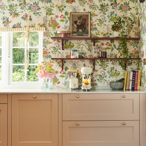 Wonderful Woodland Floral Print Wallpaper 