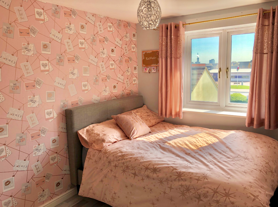 Dream Lashes Wallpaper Pink / Rose Gold Holden 12770