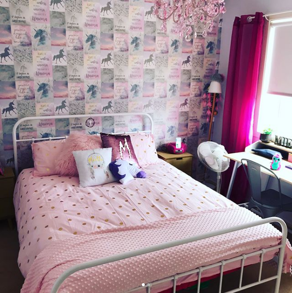 Believe In Unicorns Glitter Wallpaper Arthouse 698300