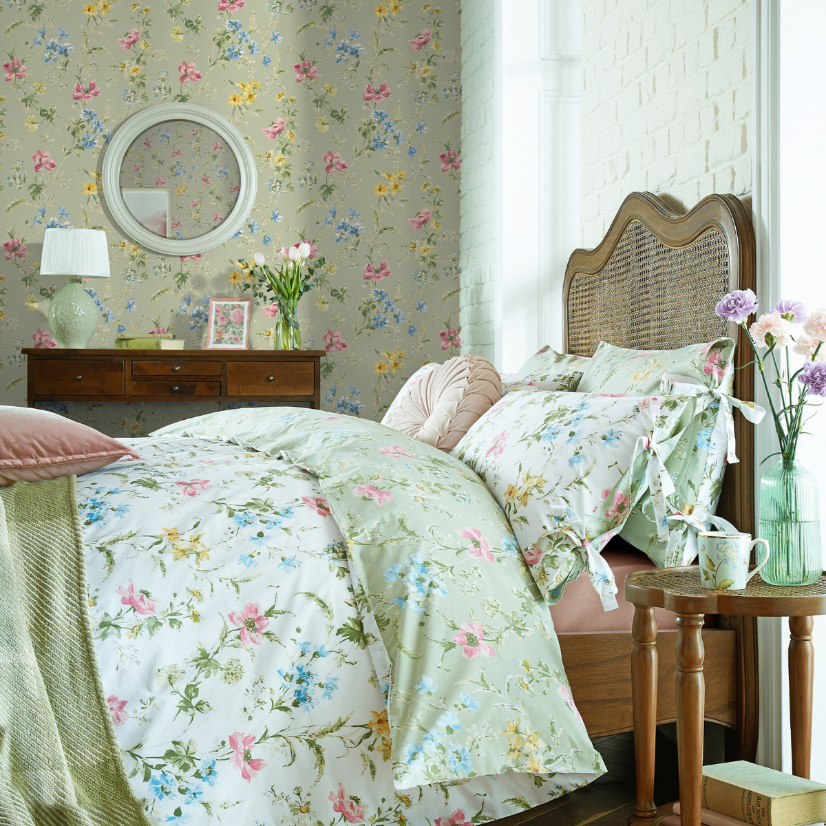 Laura Ashley Poppy Meadow Wallpaper Sage Green 127405 Laura Ashley Poppy Meadow Wallpaper Sage Green 127405